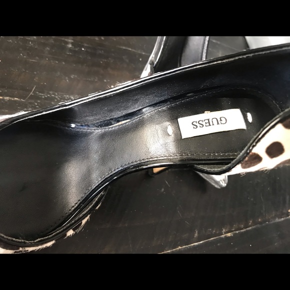 Size 7 Guess shoes - Picture 5 of 5